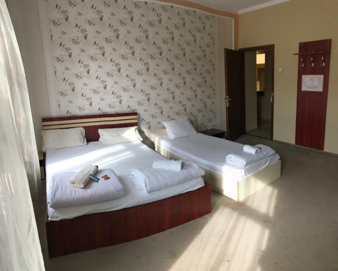 Hotel Cosmin Arad Exteriér fotografie